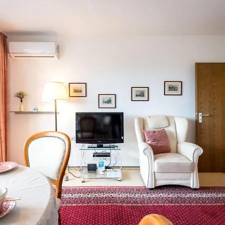 A905 By Interhome Apartment